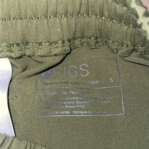 Figs Gem Green Scrub Pants/Top